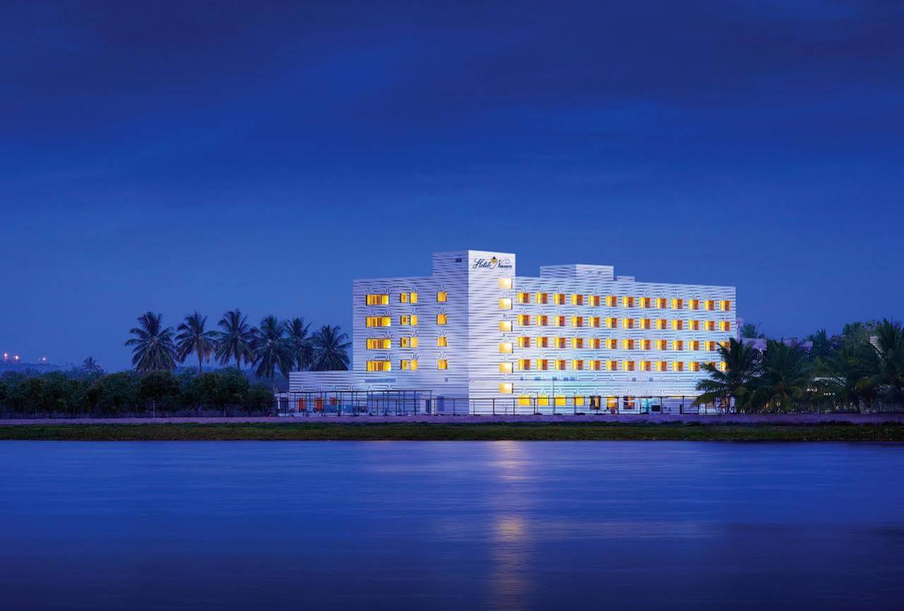 Hotel Naveen Lakeside Хубли Экстерьер фото