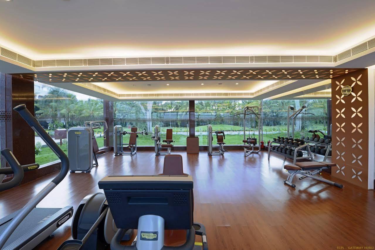 Hotel Naveen Lakeside Хубли Экстерьер фото